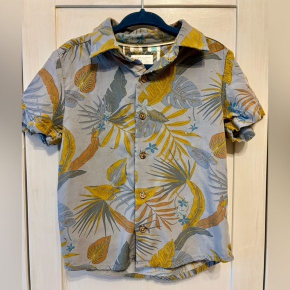 Boys button down tropical tshirt in 3T (3-4 years) by Denim & Flower 🐰 - Picture 1 of 3
